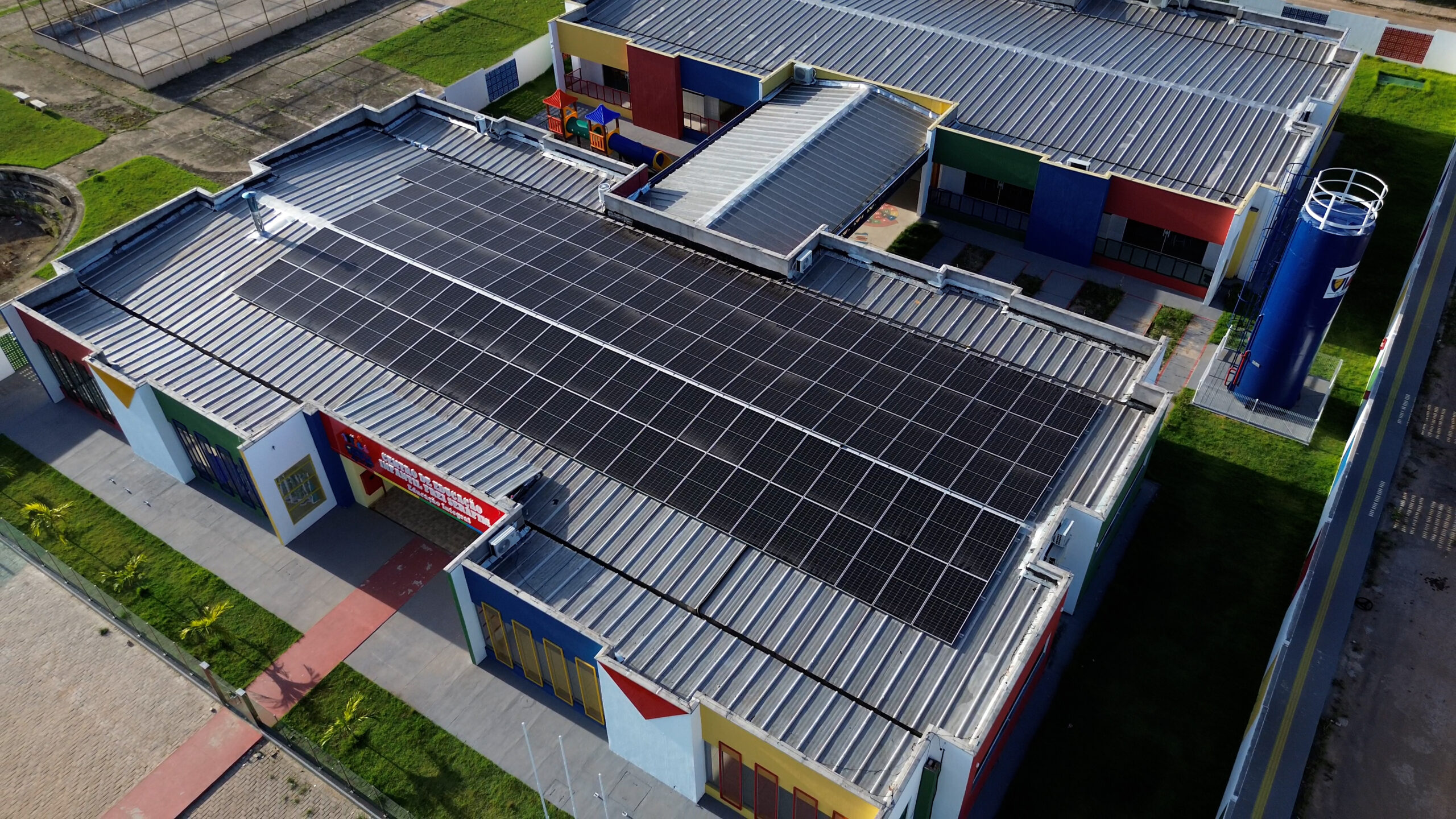 Sequência 01.00_40_40_03.Quadro373